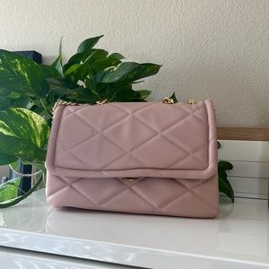 Meet your Posher, Simi